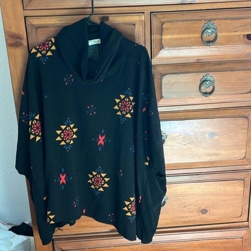 Jade by Jane Black Tribal Poncho One Size NWOT